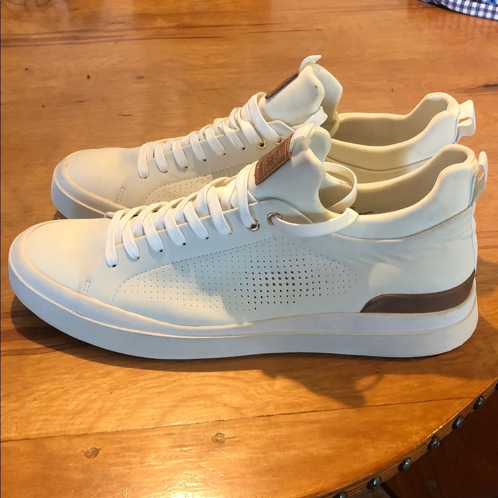Steve Madden White Low-Top Sneakers with Brown Heel Tab - Picture 7 of 8